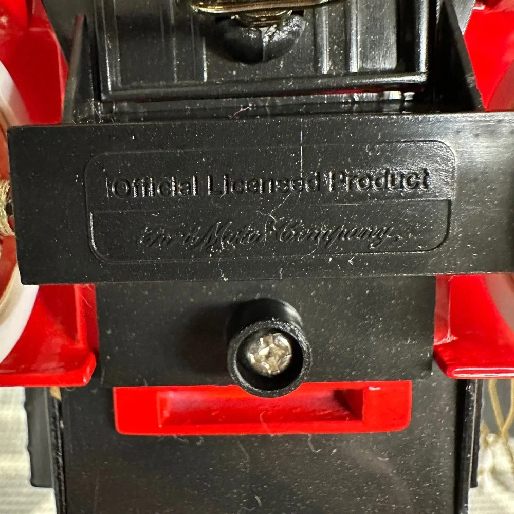 1912 Ford Texaco Oil Tanker Delivery Car Coin Bank w/ Key‎ GearBox Toys Vintage